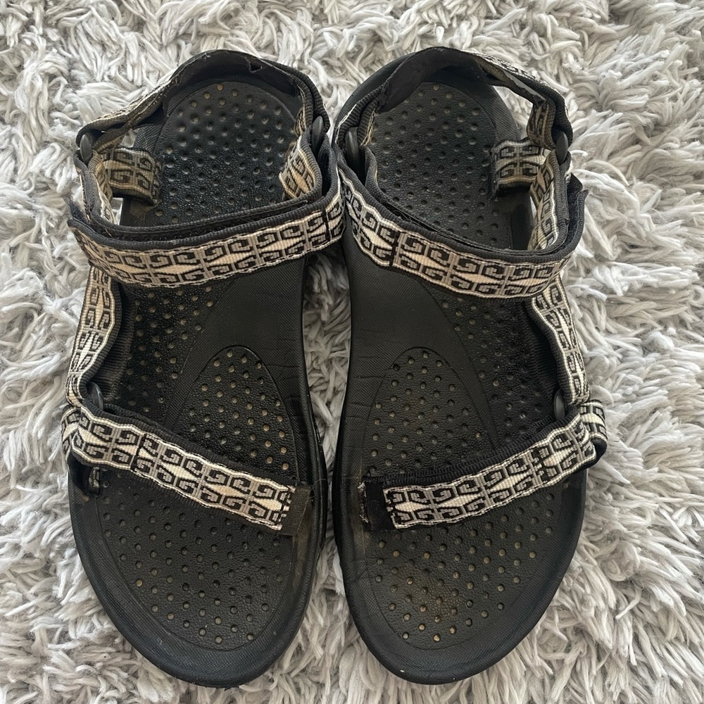 teva sandals